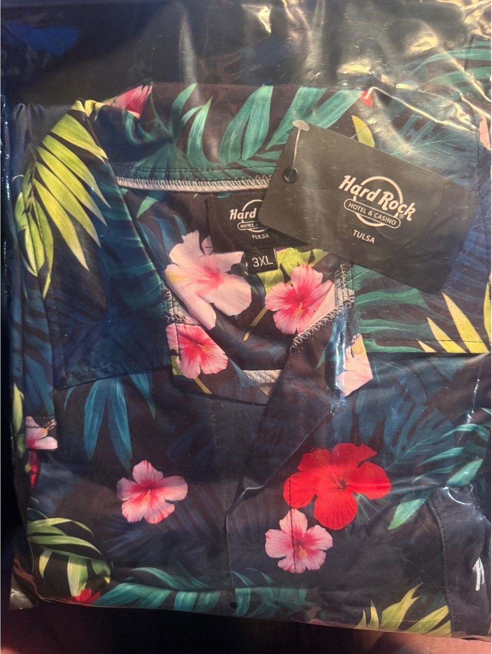 New Hard Rock Hotel & Casino Tulsa Men's 3XL Hawaiian Shirt with Floral Print